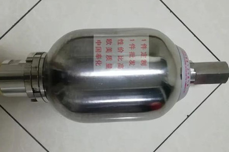 用什么方法來檢查不銹鋼囊式蓄能器膨脹壓力？